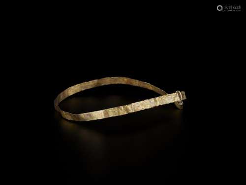 A Thin Cham Gold Sheet Necklac…