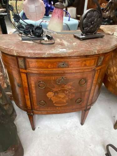 Commode Demi Lune