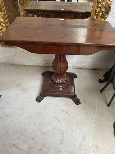 Table Console