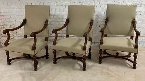 Serie De Trois Fauteuils