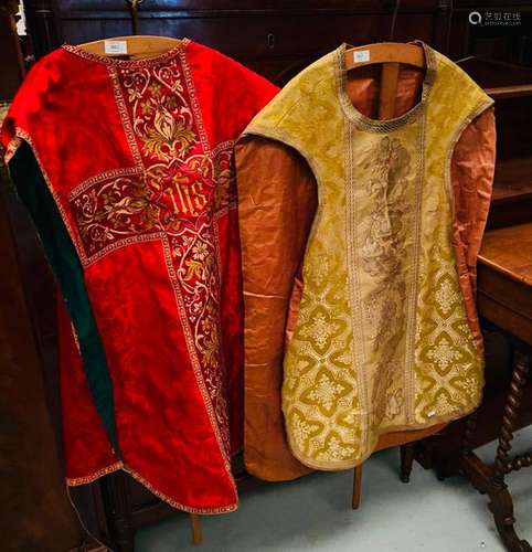 Deux Chasubles