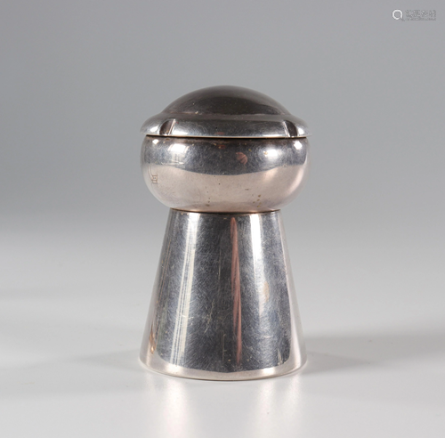 Wiskemann pepper mill in silver metal in the shape of a