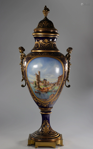 Imposing covered porcelain and bronze vase in the