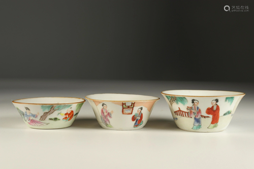 Lot of three famille rose bowls Qianlong period. 18th