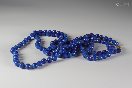 Lapis lazuli necklace, China circa 1900.