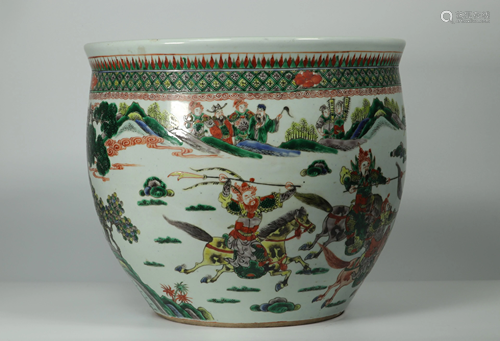 China Large famille verte vase decorated with warriors