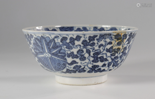 Chinese blanc-bleu porcelain bowl, 19th C.