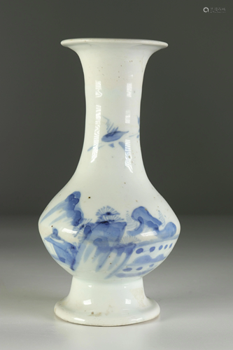 Korea blue white porcelain vase Joson XIXth.