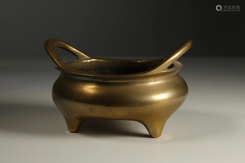 Bronze tripod perfume burner, early 20th century China.