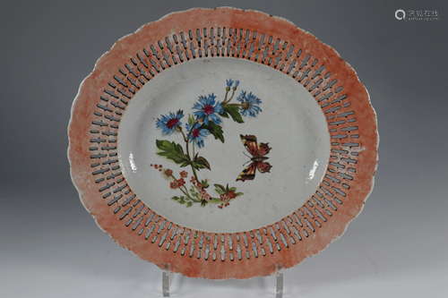 Openwork dish in Chinese porcelain, early 19th C.