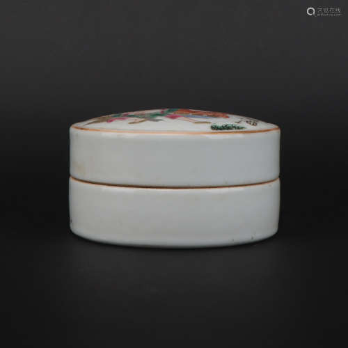 A famille-rose 'figure' Powder box