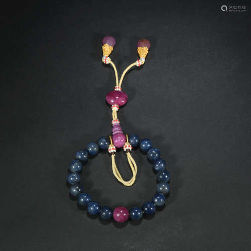 A lapis lazuli bracelet