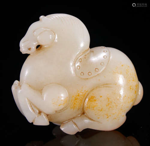 A HETIAN JADE HORSE PENDANT