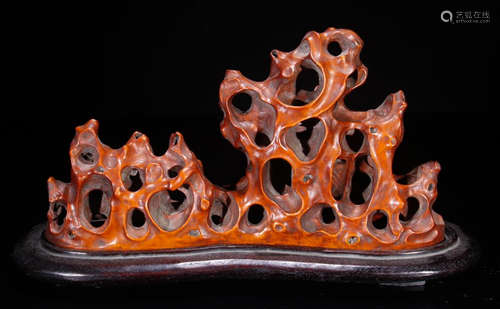 A HUANGYANG WOOD BRUSH HOLDER HOLLOW CARVED