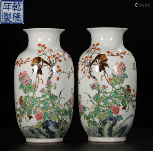 QIANLONGNIANZHI MARK ENAMELED GLAZE VASE PAIR