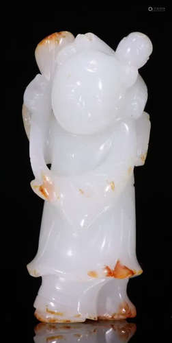 A HETIAN JADE FIGURE PENDANT