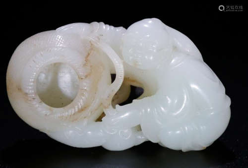 A HETIAN JADE BRUSH WASHER SHAPED WITH FIGURE