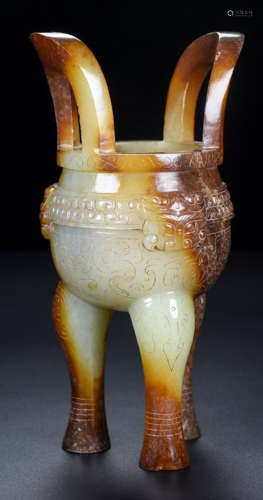 A HETIAN JADE CENSER CARVED WITH BEAST PATTERN