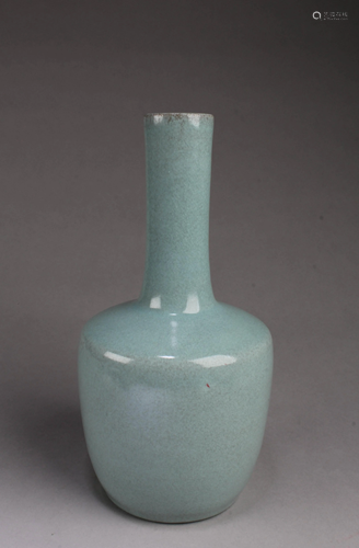 Chinese Ruyao Vase