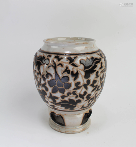 A Korean Porcelain Jar