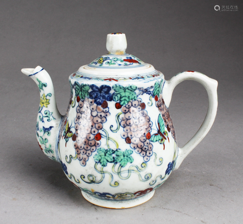 Chinese Porcelain Teapot