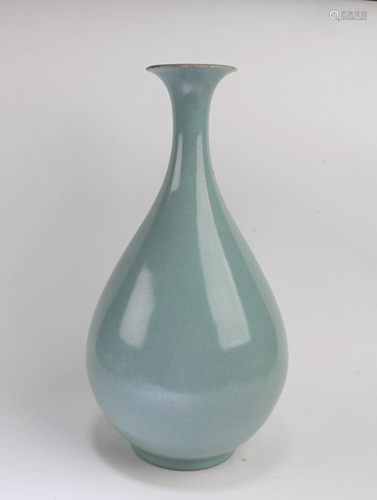 Chinese Ruyao Vase