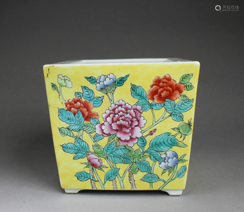 Chinese Famille Jaune Porcelain Flower Pot