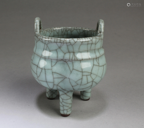 Chinese Geyao Tripod Censer