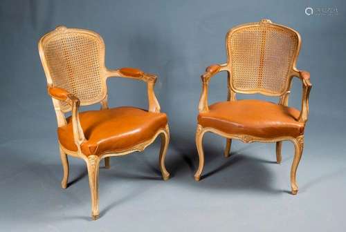 Pair of armchairs \nWith beechwood convertible back…