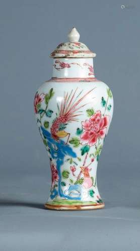 Covered vase with floral decoration, in porcelain …