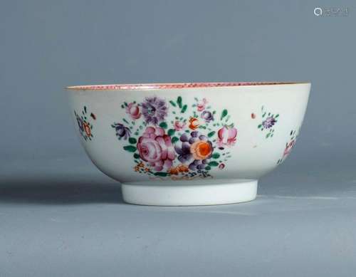 Bowl with floral decoration, in porcelain \