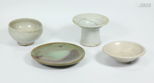 2 Antique Chinese Porcelains, 2 Korean Porcelains