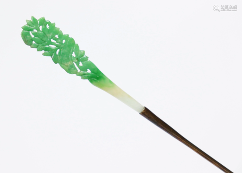 Chinese Qing Dynasty Carved Green Jadeite Hairpin