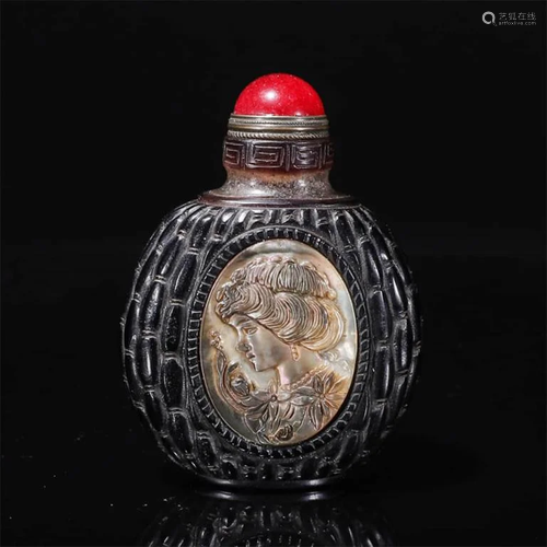 A Luodian Inlaid Glassware Snu? Bottle with Figure