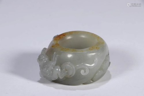 A Jin Chan Carved Jade Fingerstall