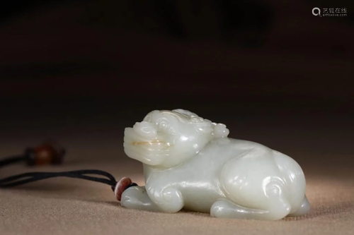 A Hetian Jade Beast Pendant