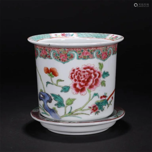 A Famille Rose Floral Porcelain Flowerpot