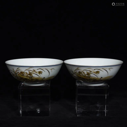 A Pair of Grisaille Luyan Painted Porcelain Bowls