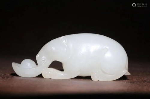 A Hetian Jade Ornament