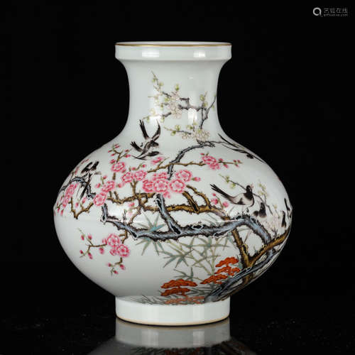 Chinese Famille Rose Porcelain Vase