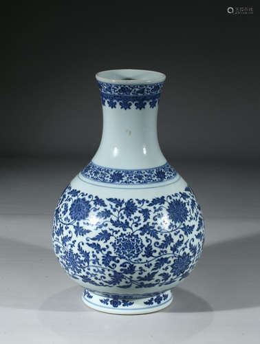 Chinese Blue White Porcelain Vase