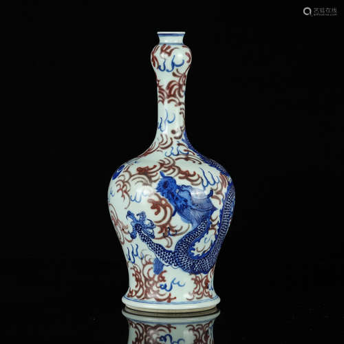 Chinese Dragon Porcelain Vase