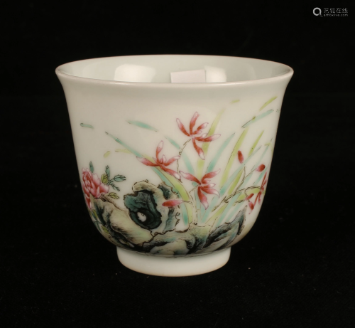 CHINESE PORCELAIN SMALL FLORAL TEA CUP