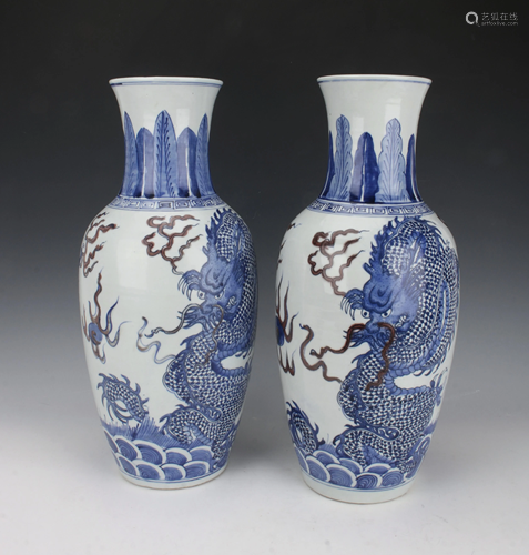 PAIR KANGXI BLUE AND WHITE DRAGON VASE