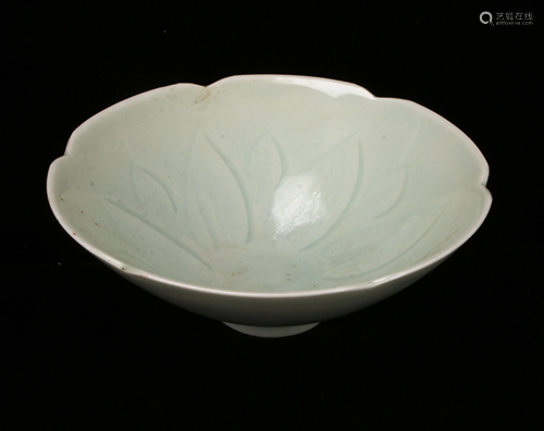 CHINESE CELADON LOTUS BOWL