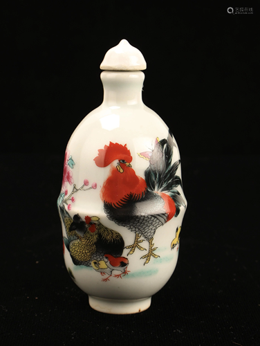 SMALL PORCELAIN ROOSTER SNUFF BOTTLE