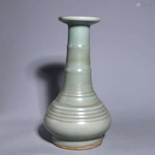 A LONGQUAN KILN BOTTLE