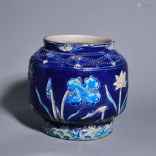 AN ENAMEL POT