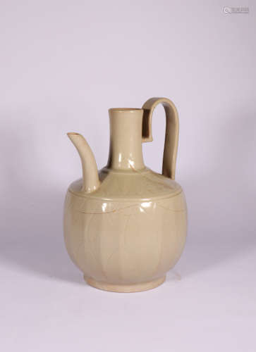 A GREEN GLAZE POT