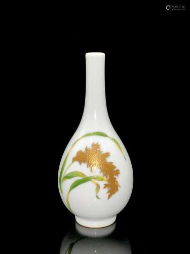 A Porcelain Enameled Vase